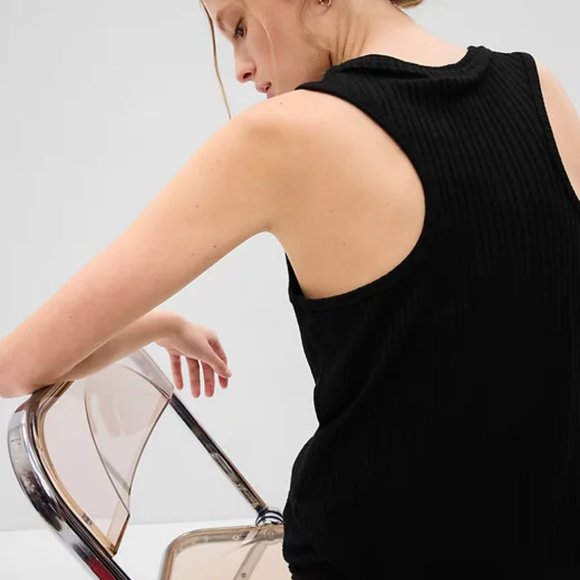 GAP | Softspun Rib Tank Size M NWT - Picture 2 of 8